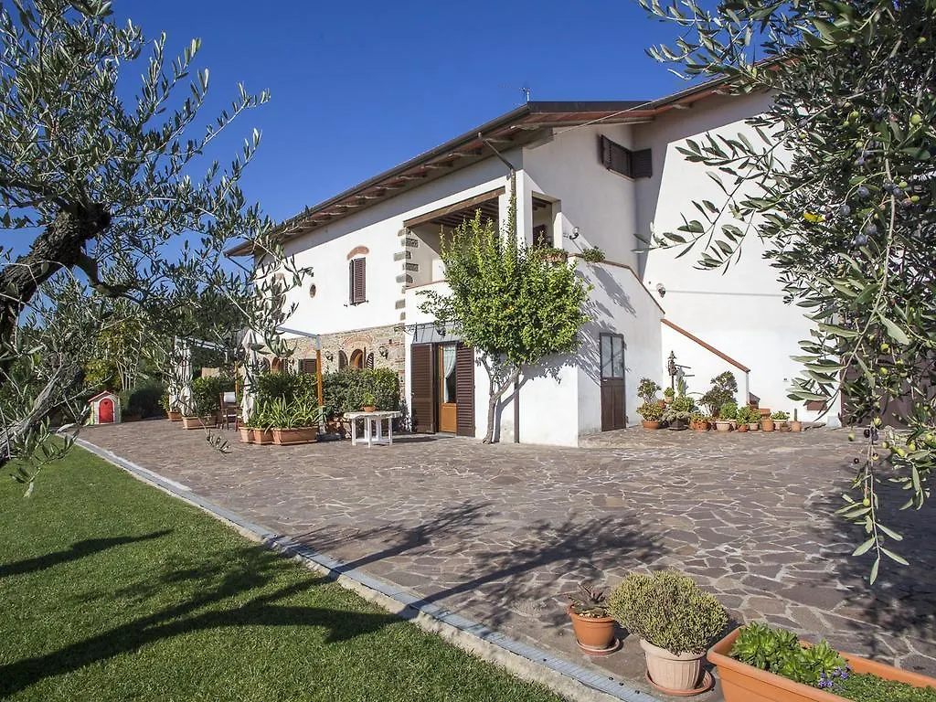 Modern Apartment In Larciano With Swimming Pool